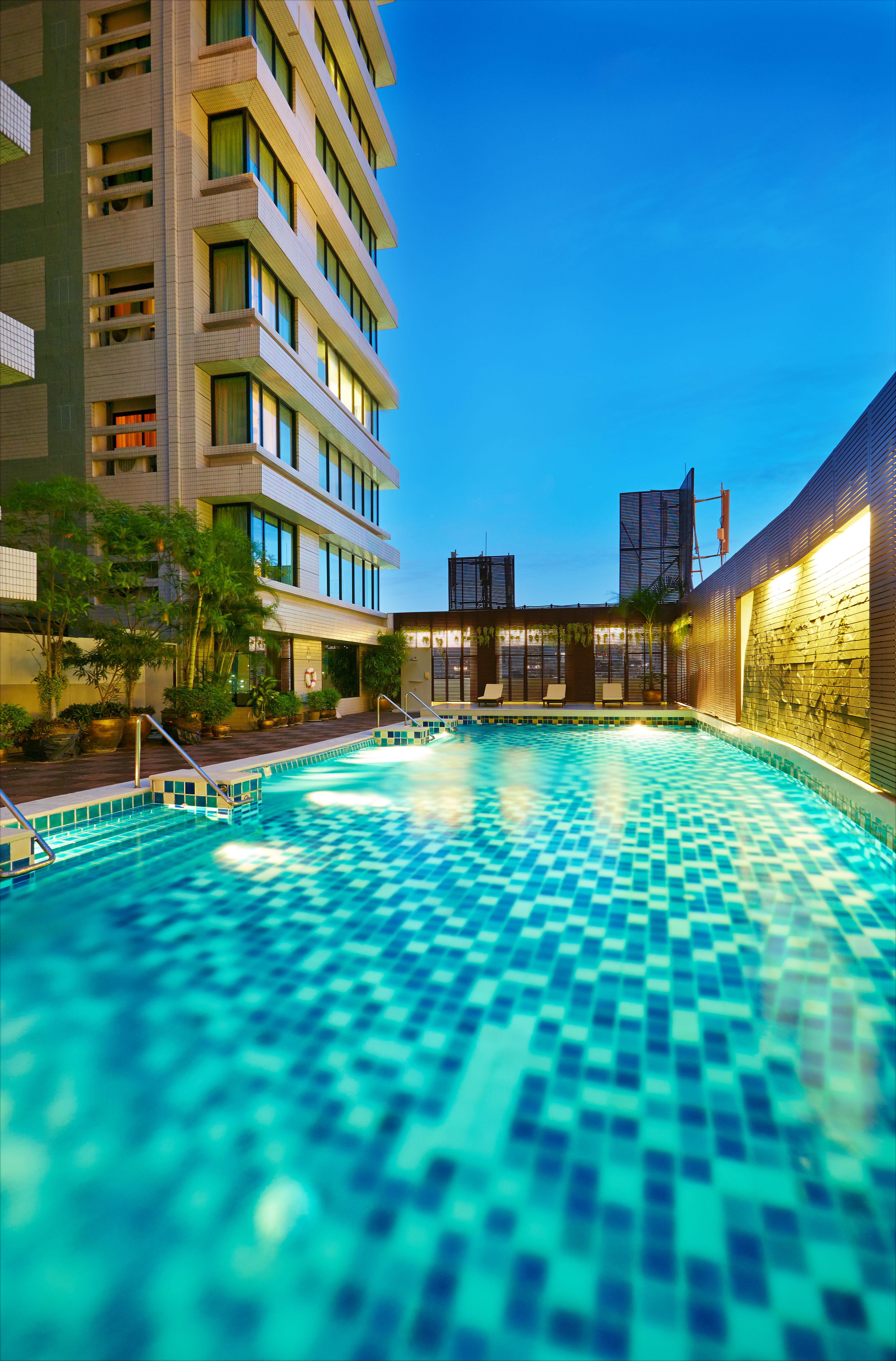 The Duchess Hotel - Sha Plus Bangkok Buitenkant foto
